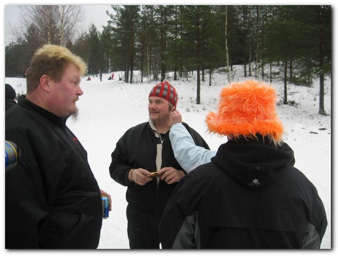 642x481 pixels (109K)